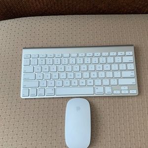 Apple IMac Wireless Keyboard & Mouse - Like New